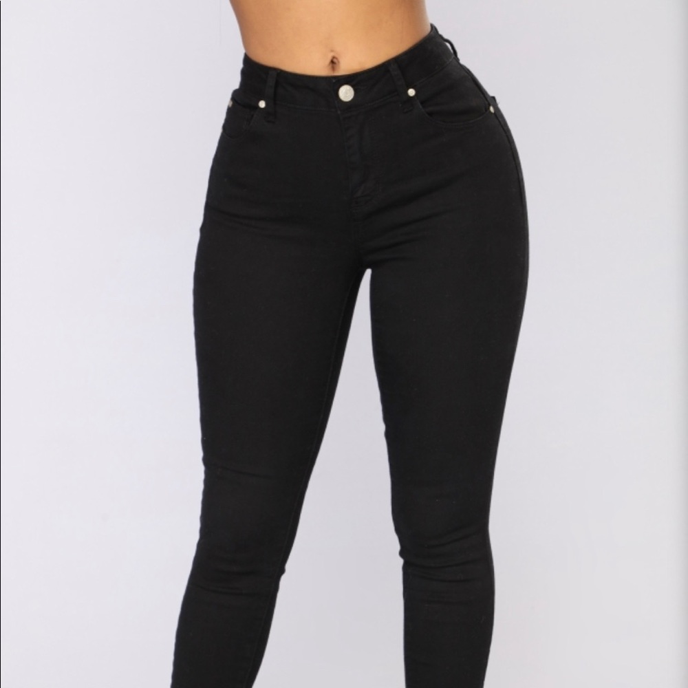 Booty Booty Booty Everywhere Shaping Denim - Black